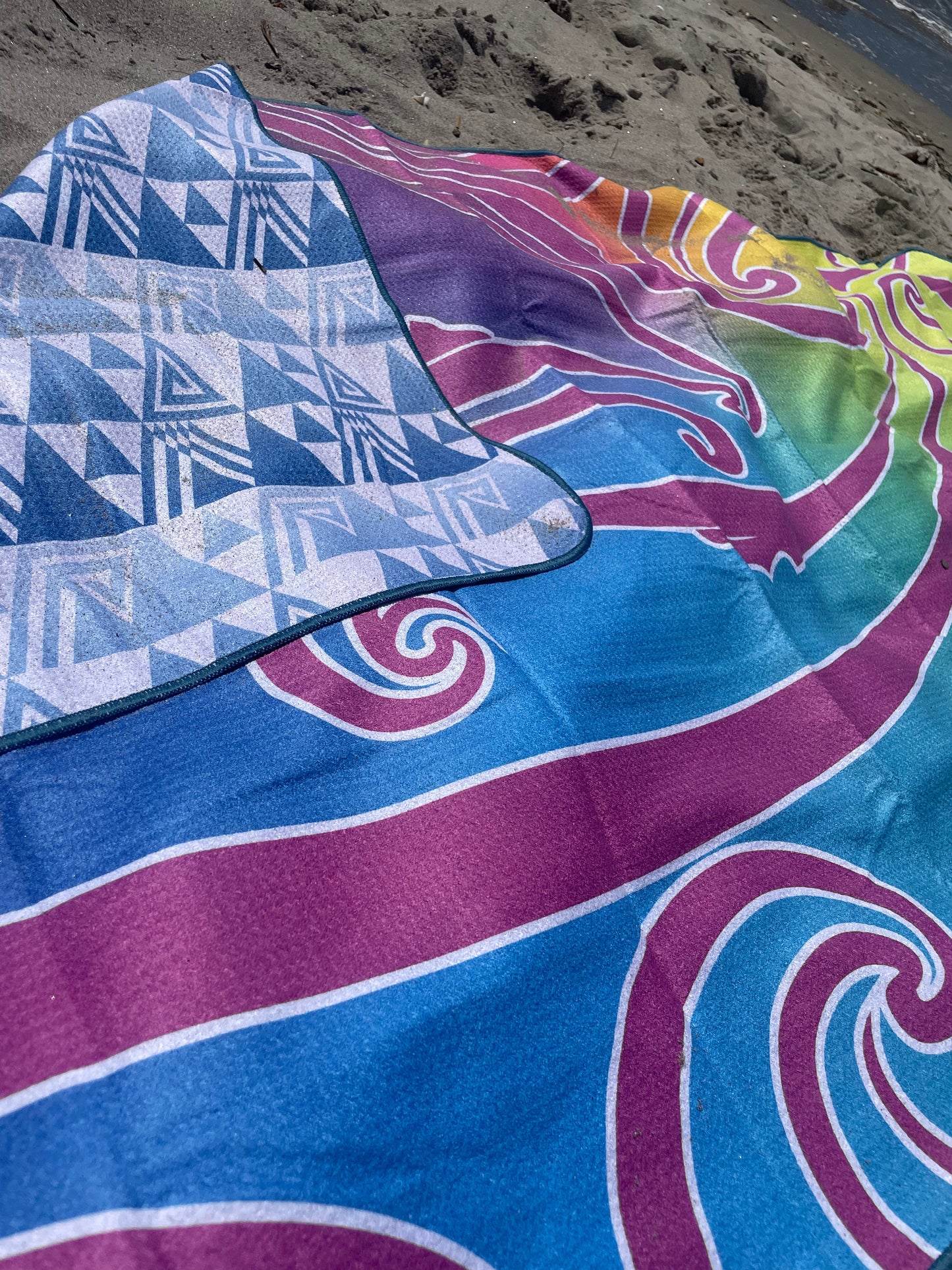 *30% OFF* Taora Tahatai - OUE (Sandfree Beach Towel - RAINBOW)